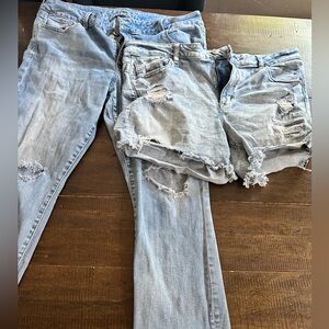 American Eagle- super stretch distressed jeans/shorts size 20